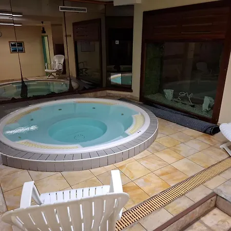 Le Nid D'aigle Centre Avec Forfait Piscine Sauna Jacuzzi En Option