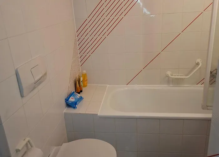 Le Nid D'aigle 405 Centre Avec Forfait Piscine Sauna Jacuzzi En Option ليسين